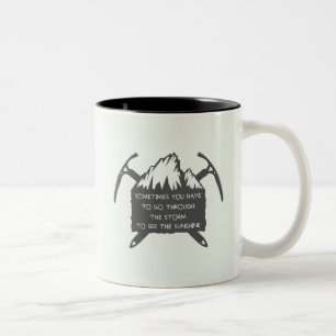 Tasse 2 Couleurs Insigne vintage de logo d'aventure, emblème avec