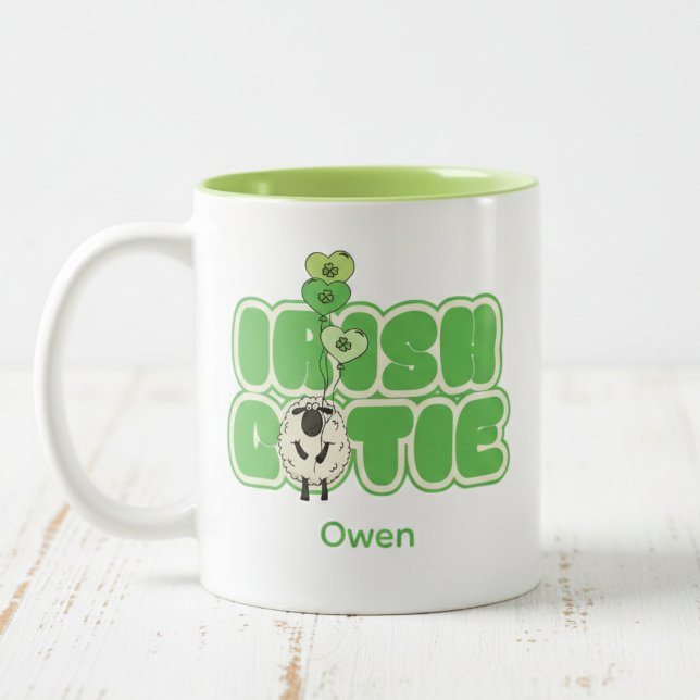 Tasse 2 Couleurs Irish Cutie Shamrock Sheep (Irish Kids Coffee Mugs. Green Irish Cutie Typography, Name. Cartoon Sheep, Shamrock Heart Balloons)