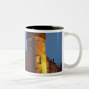 Tasse 2 Couleurs Irlande, le château de Dromoland éclairé au crépus