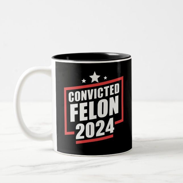 Tasse 2 Couleurs Je vote Condamné Felon 2024 Trump (Gauche)