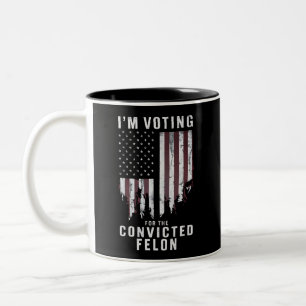 Tasse 2 Couleurs Je vote pour le criminel condamné Pro Trump 2024
