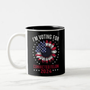 Tasse 2 Couleurs Je vote pour le criminel condamné Pro Trump 2024