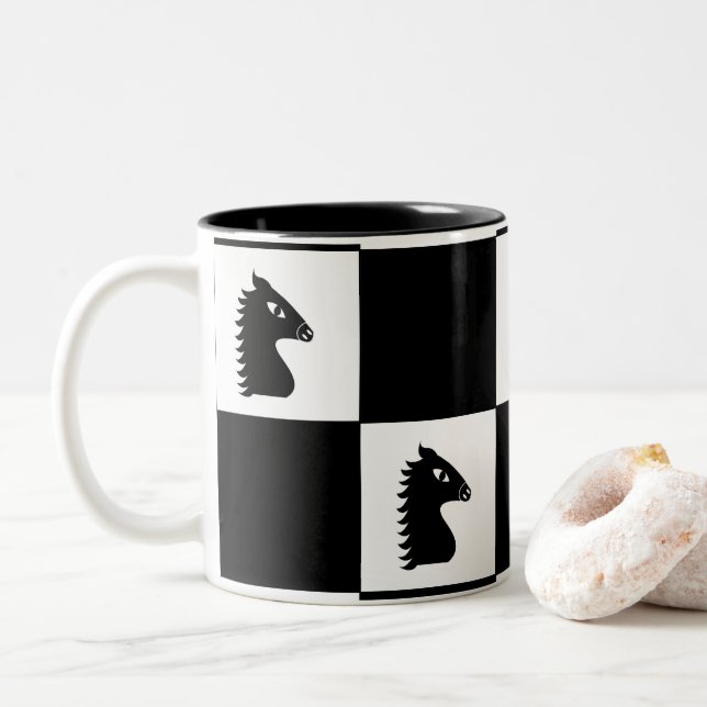 Tasse 2 Couleurs Jeu d'échecs du Cavalier Noir  (Avec donut)
