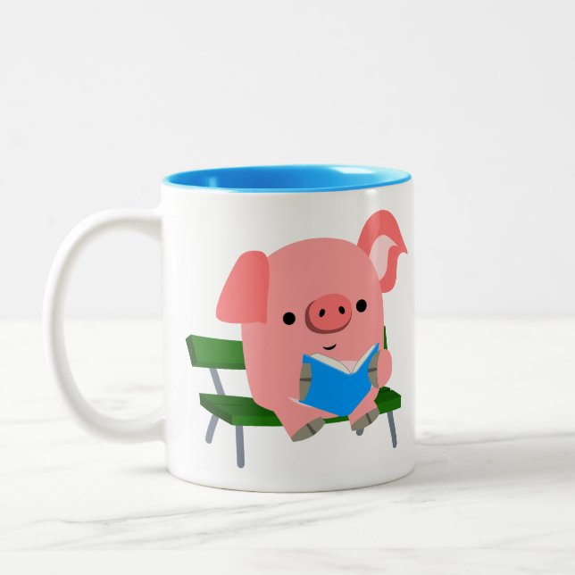 Tasse 2 Couleurs Jolie lecture de cochon de dessin sur un banc (Gauche)