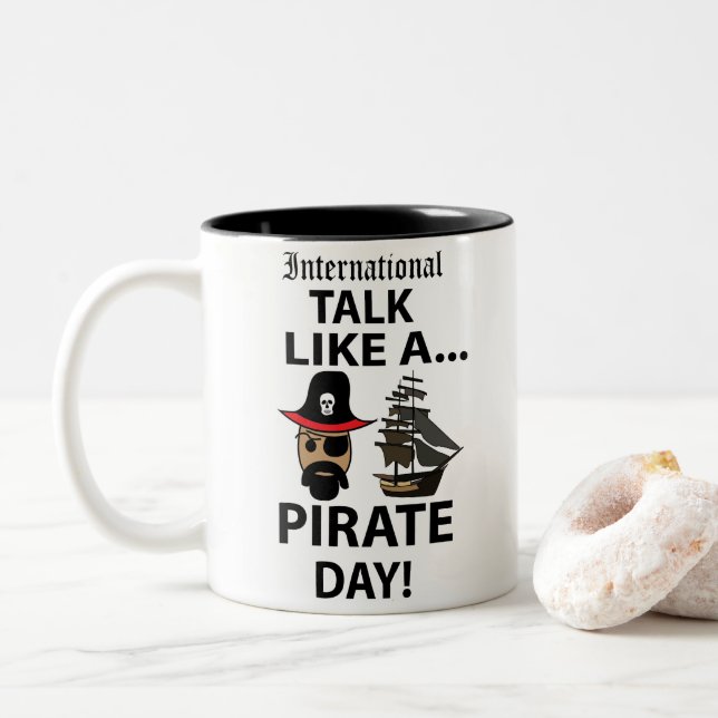 Tasse 2 Couleurs Journée internationale des pirates (Avec donut)
