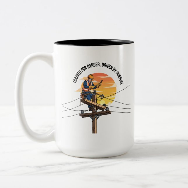 Tasse 2 Couleurs Journeyman Lineman Hero Sunset Illustration (Gauche)
