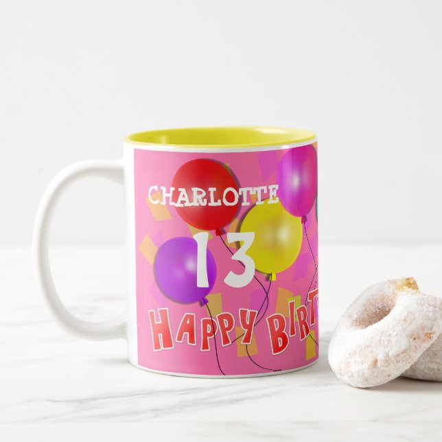 Tasse 2 Couleurs Joyeux Anniversaire Fun 13ème jalon Personnalisé T (Avec donut)