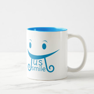 Tasse 2 Couleurs Juste sourire drôle de typographie