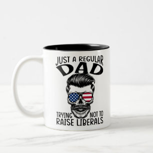 Tasse 2 Couleurs Juste un papa ordinaire essayant de ne pas élever 