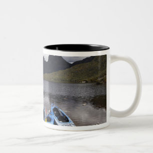 Tasse 2 Couleurs Kayaks, Cradle Mountain et Dove Lake, Cradle