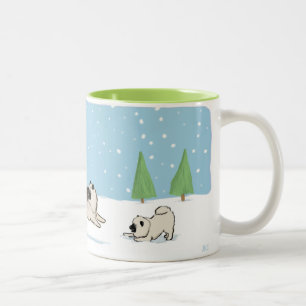 Tasse 2 Couleurs Keesies Jouer dans la neige Keeshond Chiens vacanc