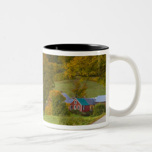 Tasse 2 Couleurs La ferme Jenne à Woodstock, Vermont. Automne.