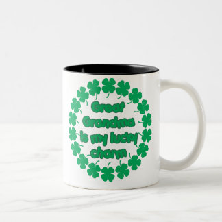 Tasse 2 Couleurs La grande grand-maman est mon charme chanceux