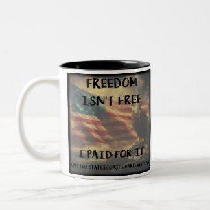 Tasse 2 Couleurs La liberté n'est pas une version de la Garde côtiè