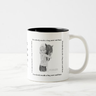 Tasse 2 Couleurs La tasse, chacun a besoin d'une étreinte ici et là