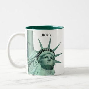 Tasse 2 Couleurs Lady Liberty sur fond blanc