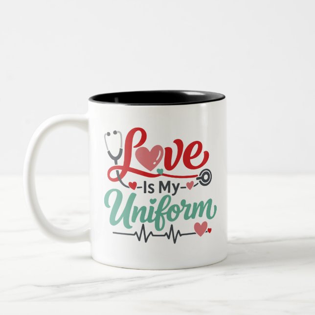 Tasse 2 Couleurs L'amour est mon uniforme d'infirmière  (Gauche)
