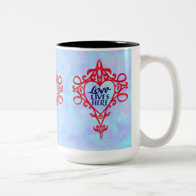 Tasse 2 Couleurs L'amour vit ici, affirmation tirée main (Droit)