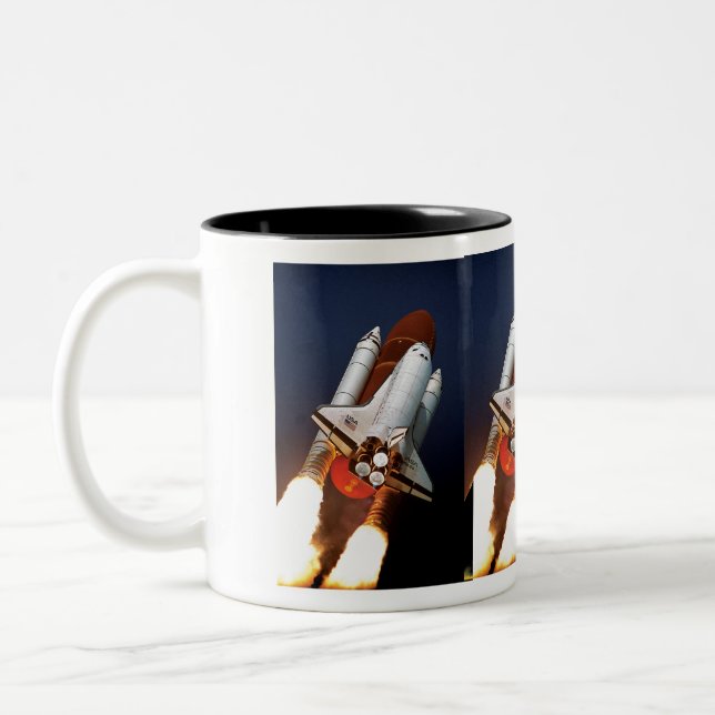Tasse 2 Couleurs Lancement de la navette spatiale Atlantis de la NA (Gauche)