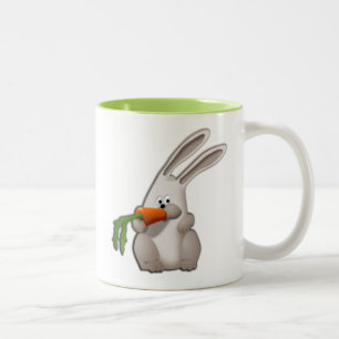 Tasse 2 Couleurs Lapin mangeant une carotte
