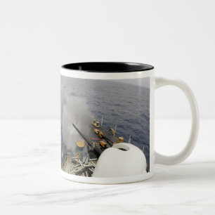 Tasse 2 Couleurs Le canon MK-75 76mm