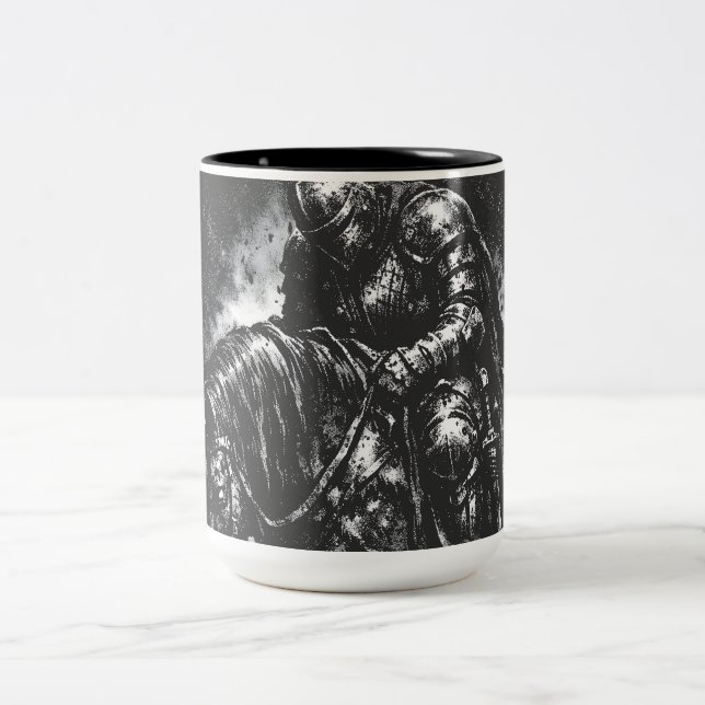 Tasse 2 Couleurs Le Chevalier Déchu par BurnsInHell (Centre)