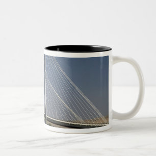 Tasse 2 Couleurs Le pont Ed Hendler enjambe le fleuve Columbia