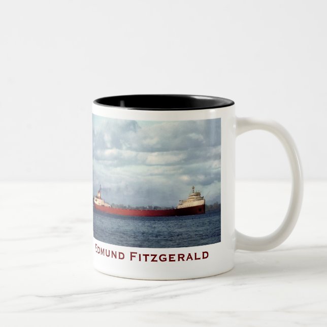 Tasse 2 Couleurs L'Edmund Fitzgerald avec noms d'équipage (Droit)