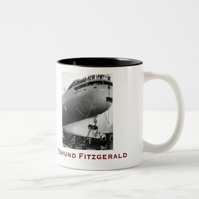 Tasse 2 Couleurs L'Edmund Fitzgerald avec noms d'équipage (Droit)