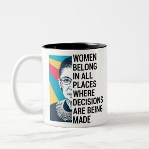 Tasse 2 Couleurs Les femmes appartiennent à tous les endroits où