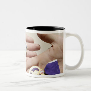 Tasse 2 Couleurs Les récipiendaires de Purple Heart affichent leurs
