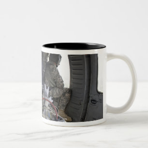 Tasse 2 Couleurs les soldats surveillent les dangers