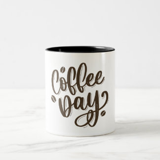 Tasse 2 Couleurs Lettres de typographie blanche Brown