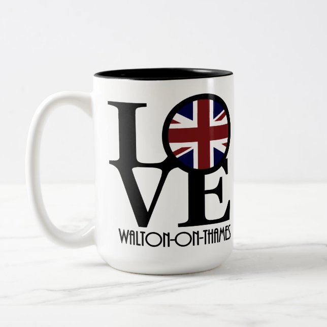 Tasse 2 Couleurs LOVE Walton On Thames 15oz (Gauche)
