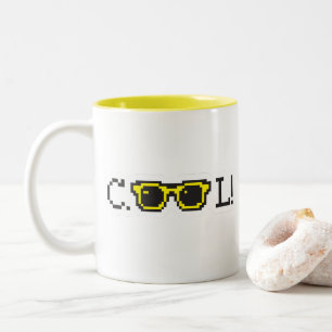 Tasse 2 Couleurs Lunettes de soleil Cool Pixel Typographie – Rétro 