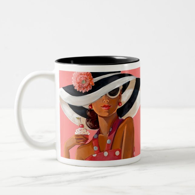 Tasse 2 Couleurs Madame rose de petit gâteau par Trish Biddle (Gauche)