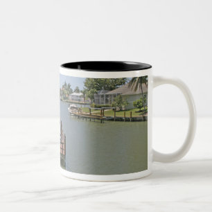 Tasse 2 Couleurs Maisons et quais sur le canal Marco Island Floride