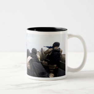 Tasse 2 Couleurs Membres de la visite, conseil, recherche