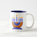 Tasse 2 Couleurs Menorah et Dreidels Hanoukka Cadeau<br><div class="desc">Bonne Hanoukka. Menorah et Dreidels conçoivent des Mugs Cadeaux Hanoukka. Cartes de correspondance, invitations à la fête et cadeaux disponibles dans les fêtes juives | Hanoukka Catégorie de notre magasin.</div>