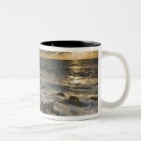 Mer des Caraïbes, Îles Caïmans. Vagues déferlantes
