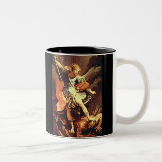 Tasse 2 Couleurs Michael Arkhangel défait le diable
