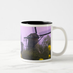 Tasse 2 Couleurs Moulins à vent le long du canal à Kinderdijk,