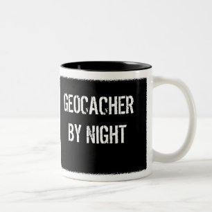 TASSE 2 COULEURS MUGGLE PAR JOUR - GEOCACHER PAR NUIT