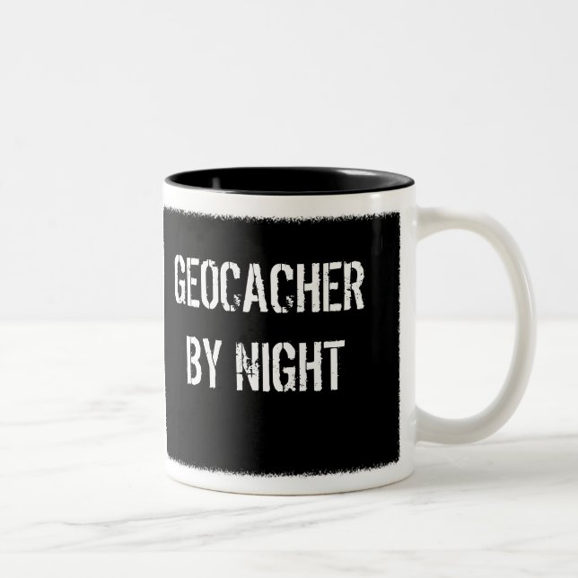 TASSE 2 COULEURS MUGGLE PAR JOUR - GEOCACHER PAR NUIT (Droit)