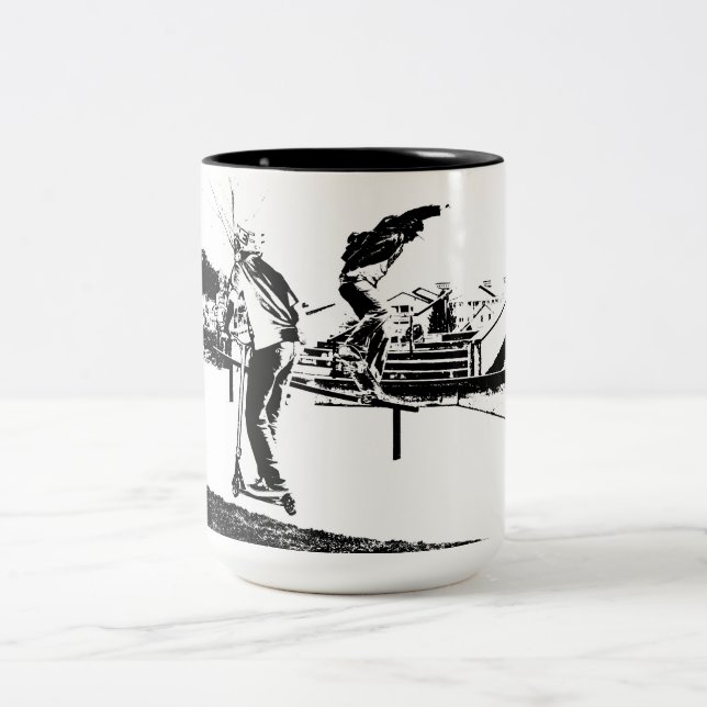 Tasse 2 Couleurs My Life is Skateboard and Scootering (Centre)