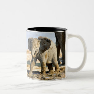 Tasse 2 Couleurs Namibie, Afrique : bébé éléphant d'Afrique