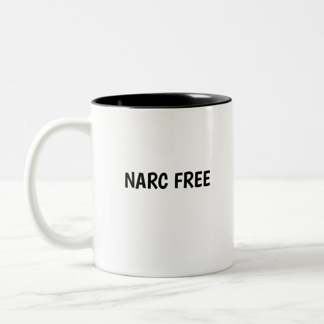 Tasse 2 Couleurs NARC GRATUIT autonomisation guérison traumatisme (Gauche)