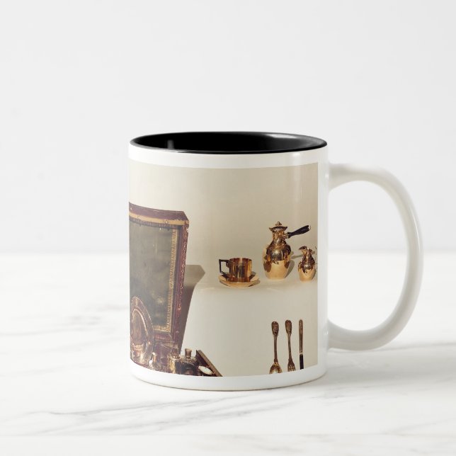 Tasse 2 Couleurs Necessaire appartenant au napoléon I (Droit)