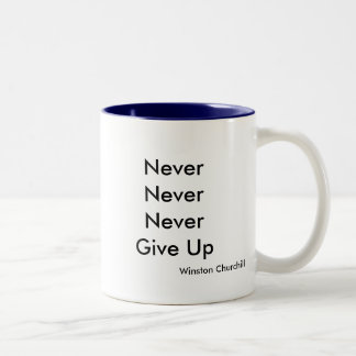 Tasse 2 Couleurs NeverNeverNeverGive, Winston Churchill