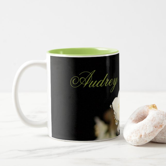 Tasse 2 Couleurs Noir avec fleurs blanches (Avec donut)